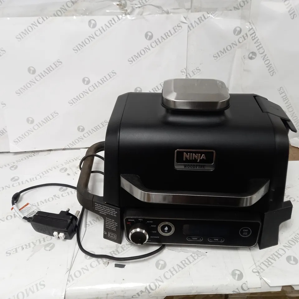 NINJA WOODFIRE ELECTRIC BBQ GRILL & SMOKER OG701UKQ