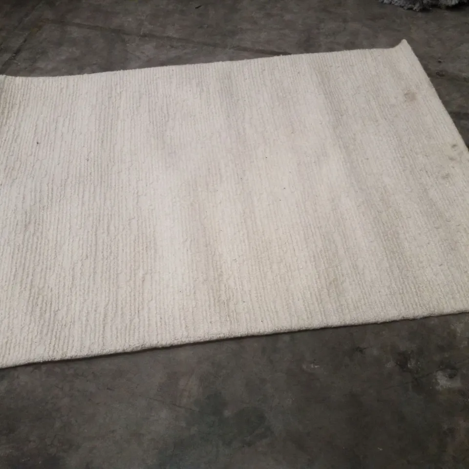 QUALITY DESIGNER AREA RUG - APPROXIMATELY 120×170CM