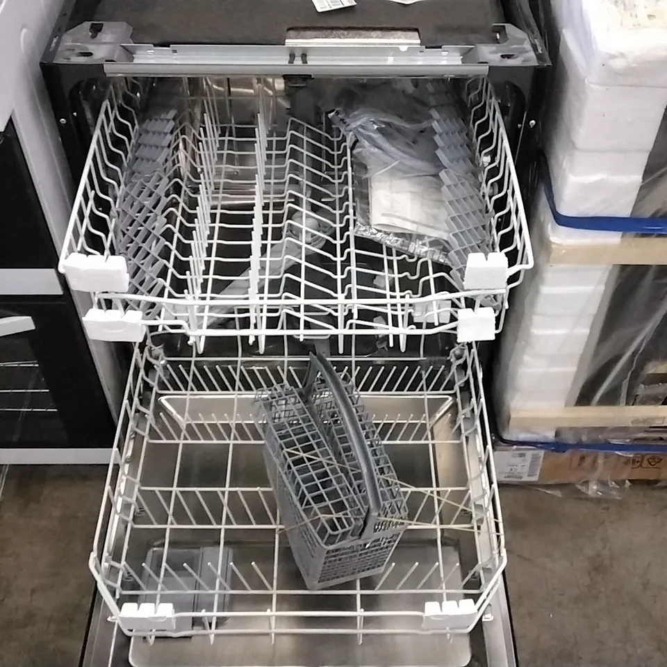 SWAN SDW2025B FULL SIZE UNDER COUNTER DISH WASHER