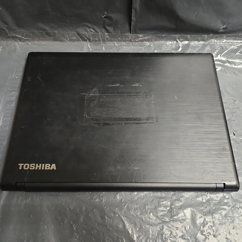 TOSHIBA SATELLITE PRO R40-C LAPTOP