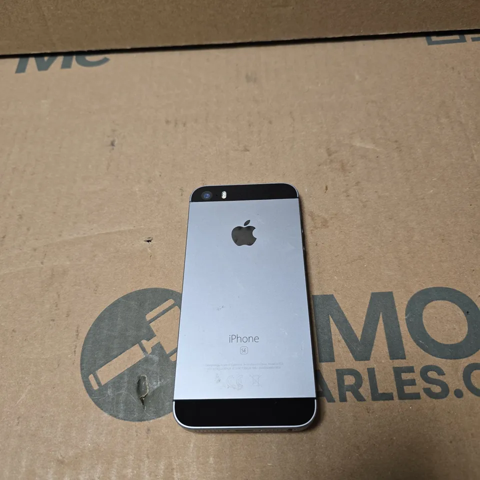 APPLE IPHONE SE SILVER