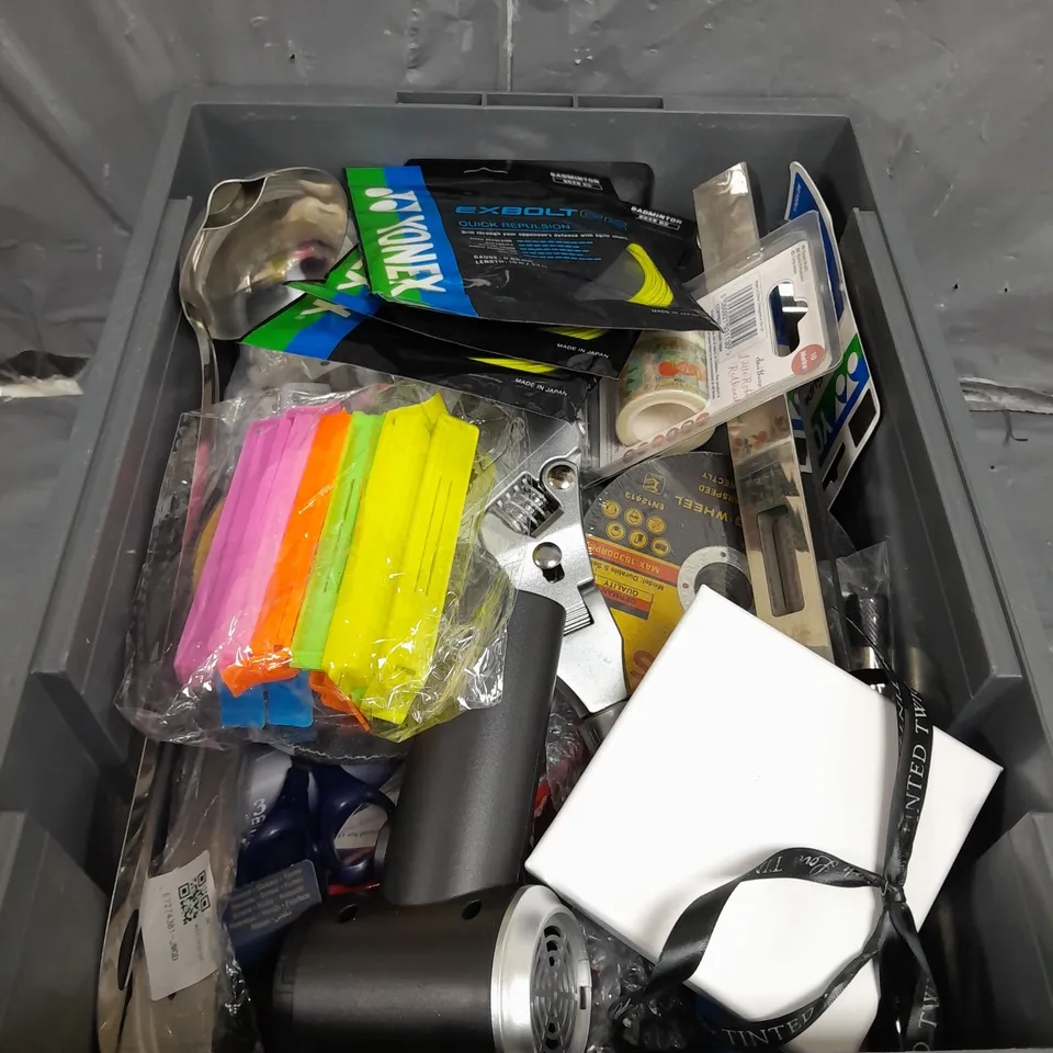 APROXIMATELY 15 ASSORTED HOUSEHOLD ITEMS TO INCLUDE SPANNER , CUTTING WHEEL , ETC 