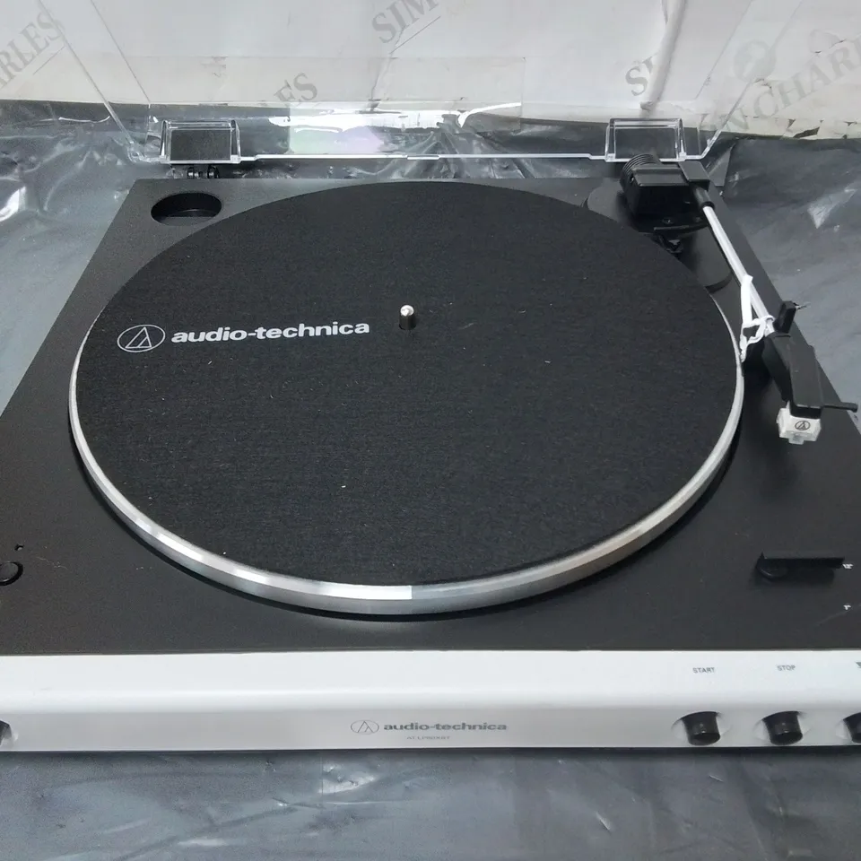 AUDIO TECHNICA FULLY AUTOMATIC WIRELESS BELT DRIVE TURNTABLE - AT-LP60XBT