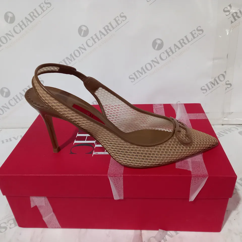 CHCH BROWN HEELS SIZE 38