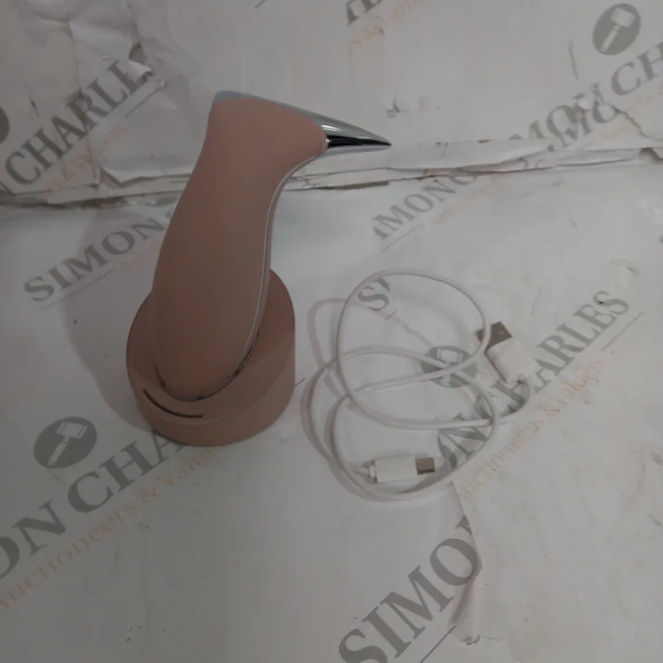 BOXED TILI PRO LED ANTI-AGEING HOT & COLD FACIAL TONING DEVICE