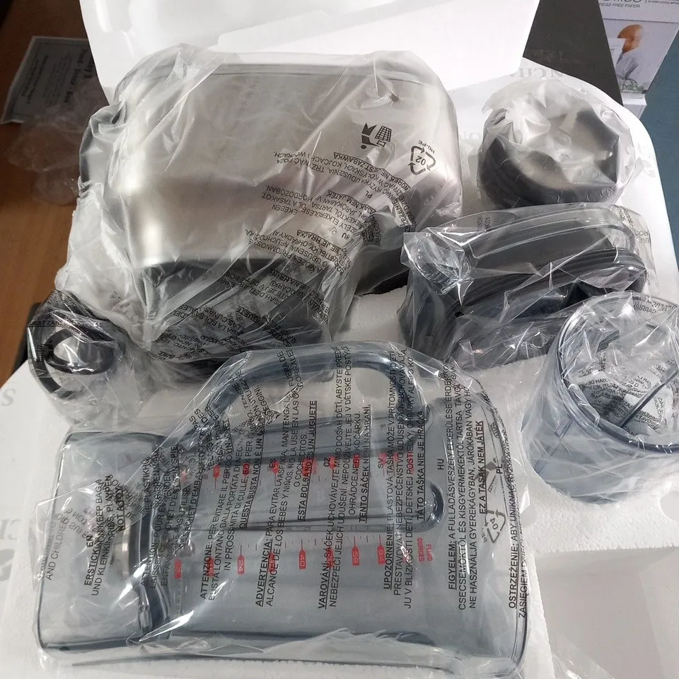 BRAND NEW BOXED SAGE THE SUPER Q 2400W BLENDER SBL920BSS2GUK1