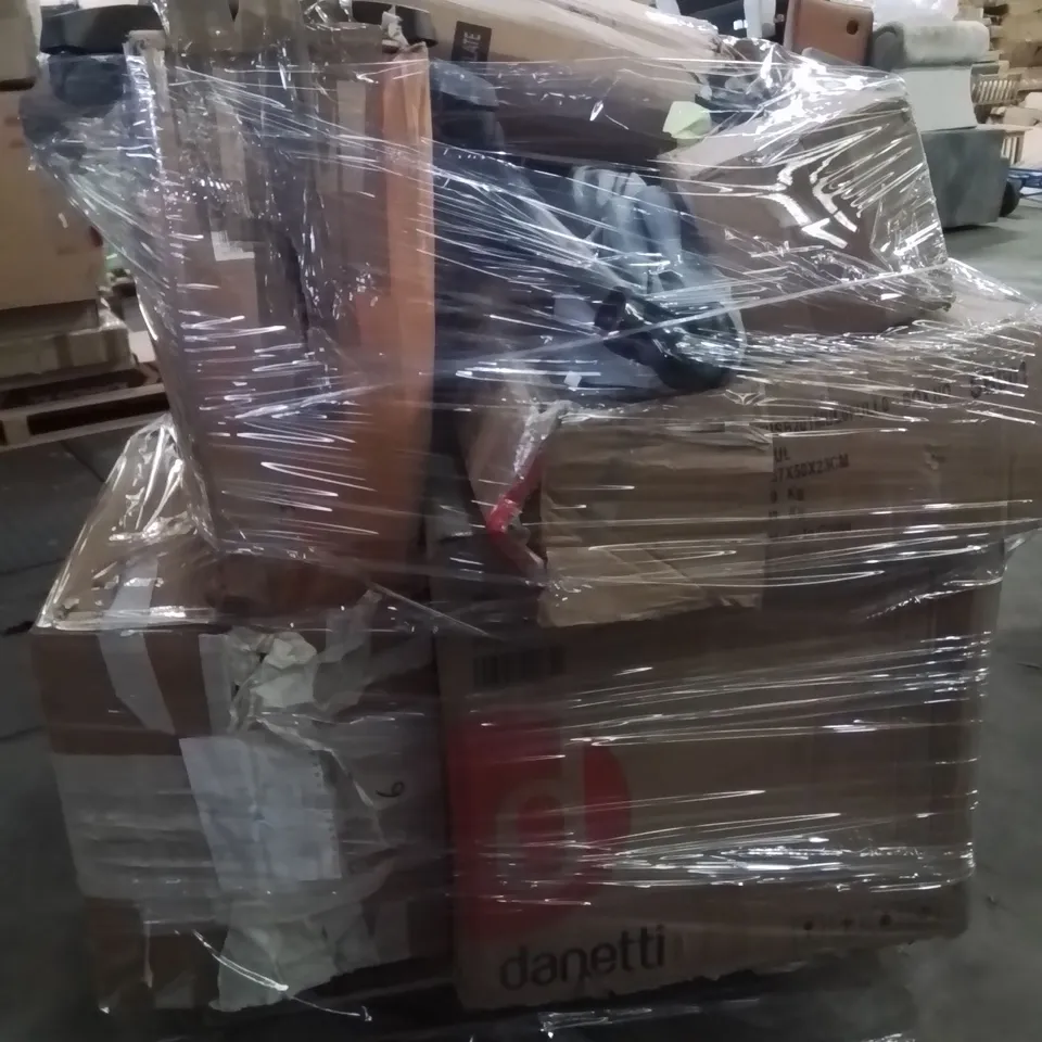 PALLET OF ASSORTED HOUSEHOLD GOODS AND PRODUCTS TO INCLUDE;GRAVITY CHAIRS,TRASH CAN,BENCH,PARASOL