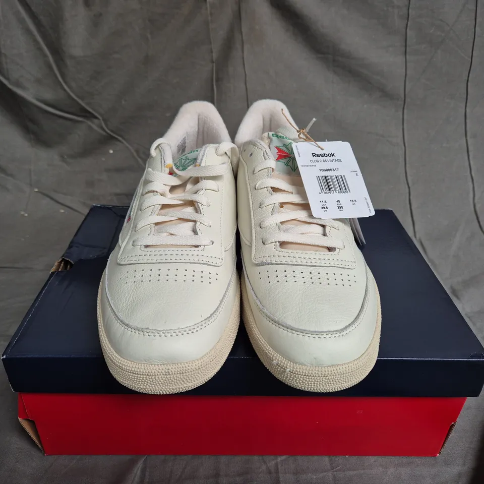 BOXED PAIR OF REEBOK CLUB C 85 VINTAGE TRAINERS - UK SIZE 10.5