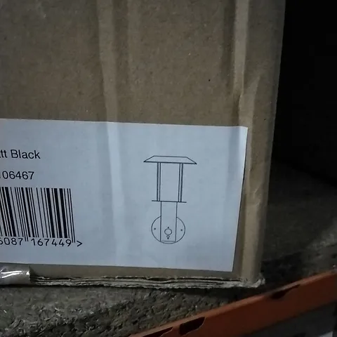 BOXED ENDON 106467 TARROW OUTDOOR SOLAR AND PIR WALL LIGHT. 