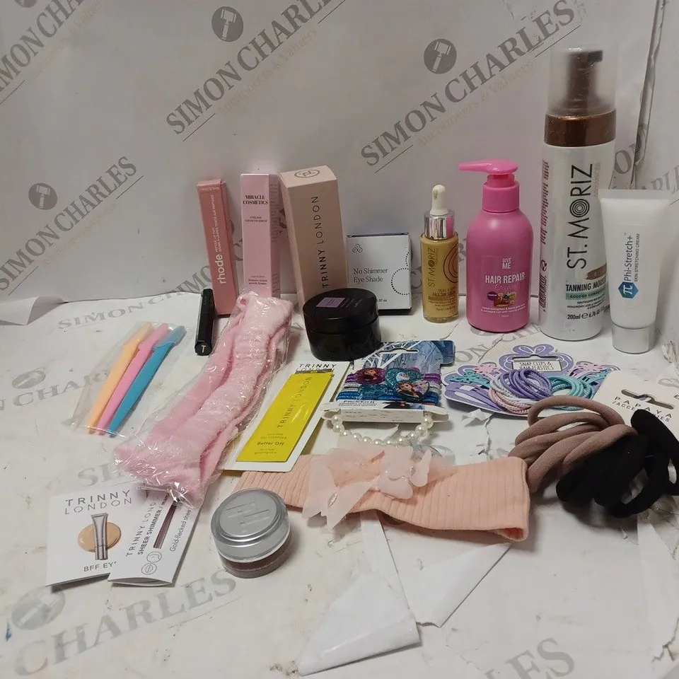 LOT OF BEAUTY PRODUCTS TO INCLUDE ST.MORIZ TANNING MOUSE, HAIR ELASTICS, ETC