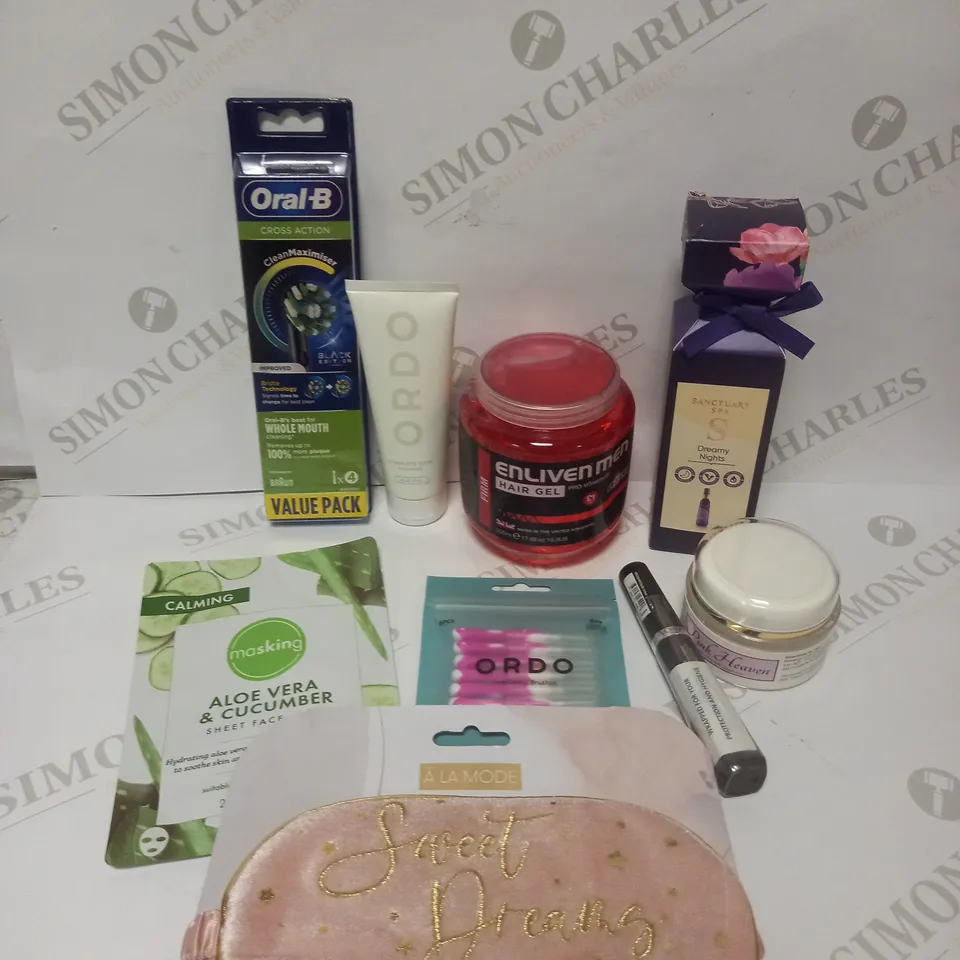 BOX OF APPROXIMATELY 20 ASSORTED HEALTH AND BEAUTY PRODUCTS TO CONTAIN ORAL-B REPLACEMENT TOOTHBRUSH HEADS, SANCTUARY SPA DREAMY NIGHTS, ORDO TOOTHPASTE ETC 