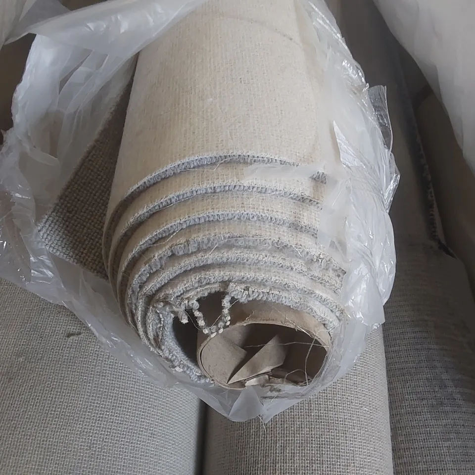 ROLL OF QUALITY DECO PLAINS ASHEN CARPET - APPROXIMATELY 4.5 x 4m