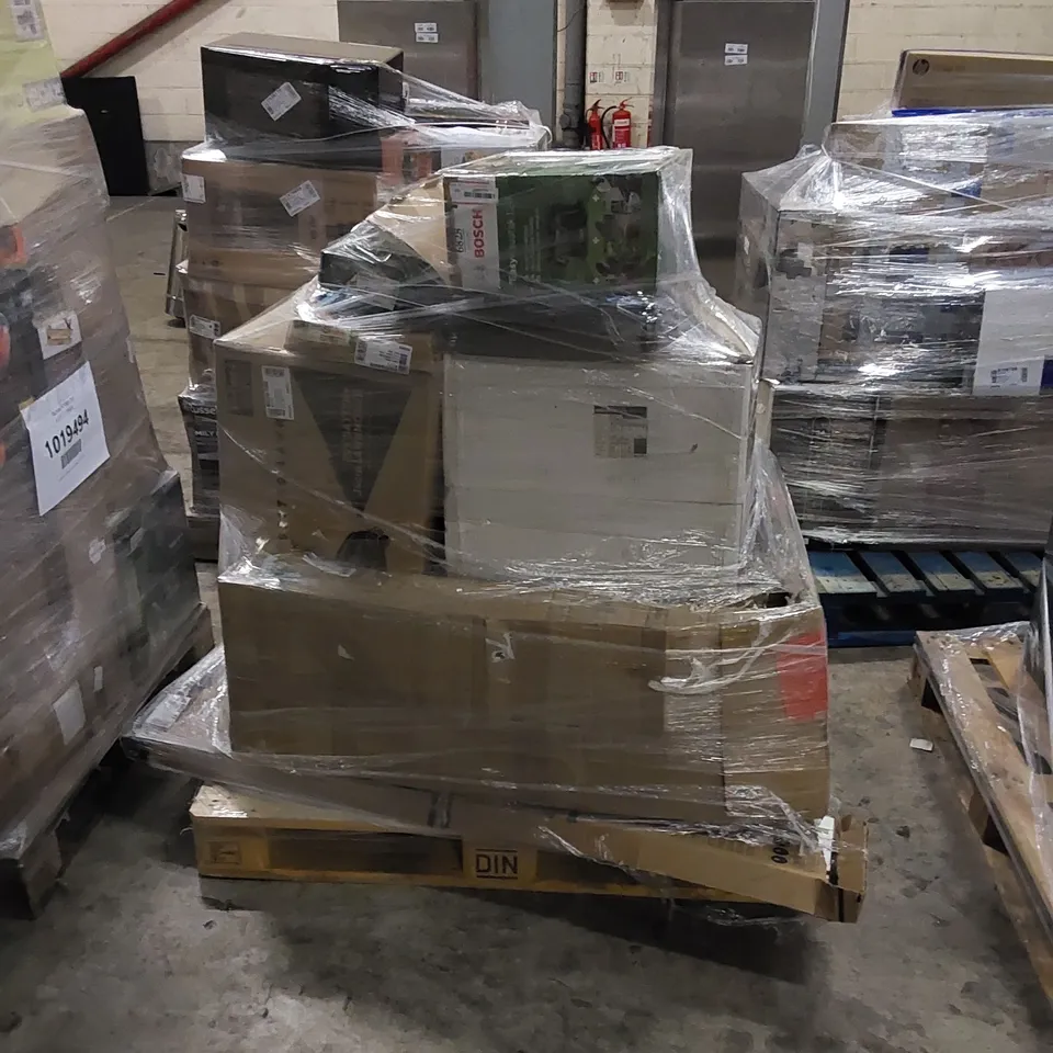 PALLET OF APPROXIMATELY 15 ASSORTED ELECTRICAL ITEMS TO INCLUDE 