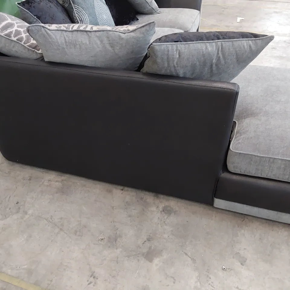 DESIGNER CHAISE SOFA WITH REVERSIBLE SCATTER CUSHIONS BLACK FAUX LEATHER & GREY FABRIC 