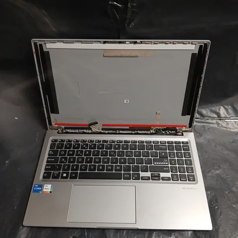ASUS VIVOBOOK 15 LAPTOP – MODEL X1505V, INTEL CORE I5 – DAMAGED/NEEDS REPAIR