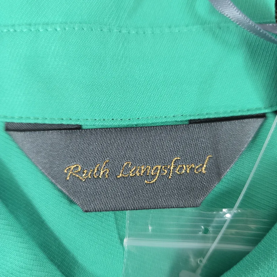 RUTH LANGSFORD GREEN BUTTON-DOWN SHIRT – UK 14 (US 10) –