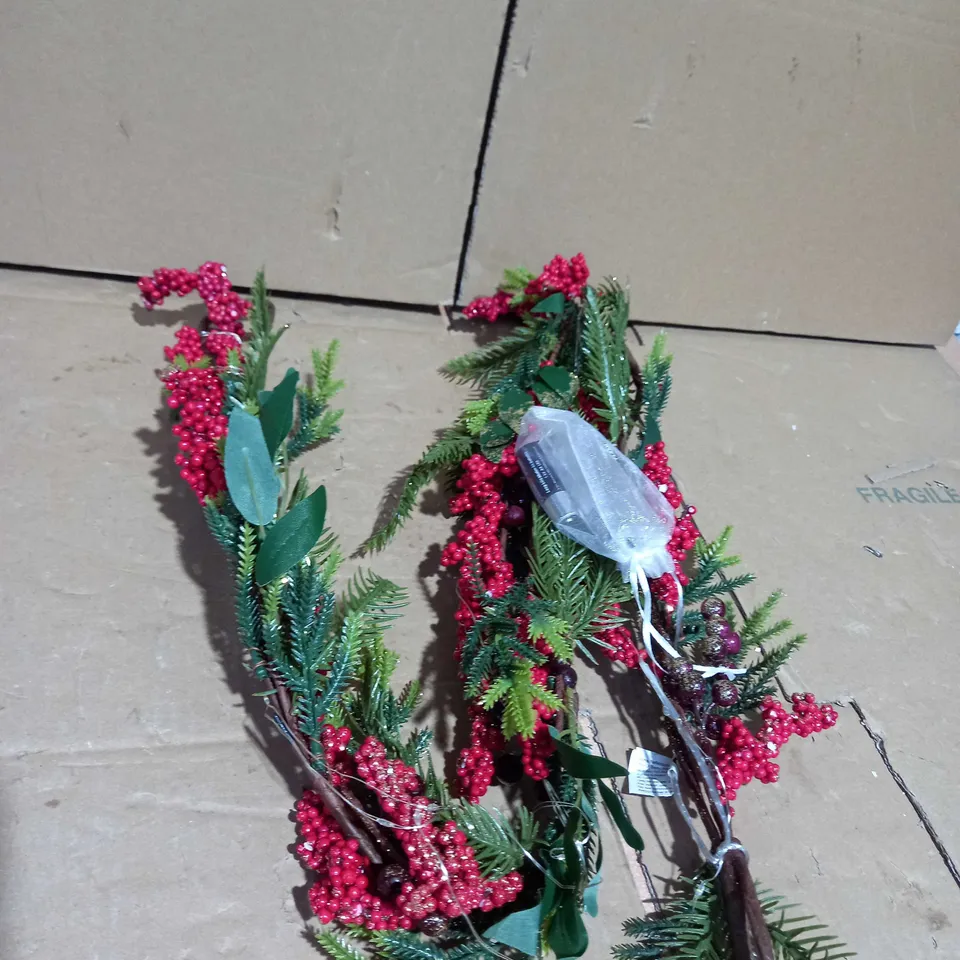 HOME REFLECTIONS 135CM PRELIT BERRY GARLAND RED