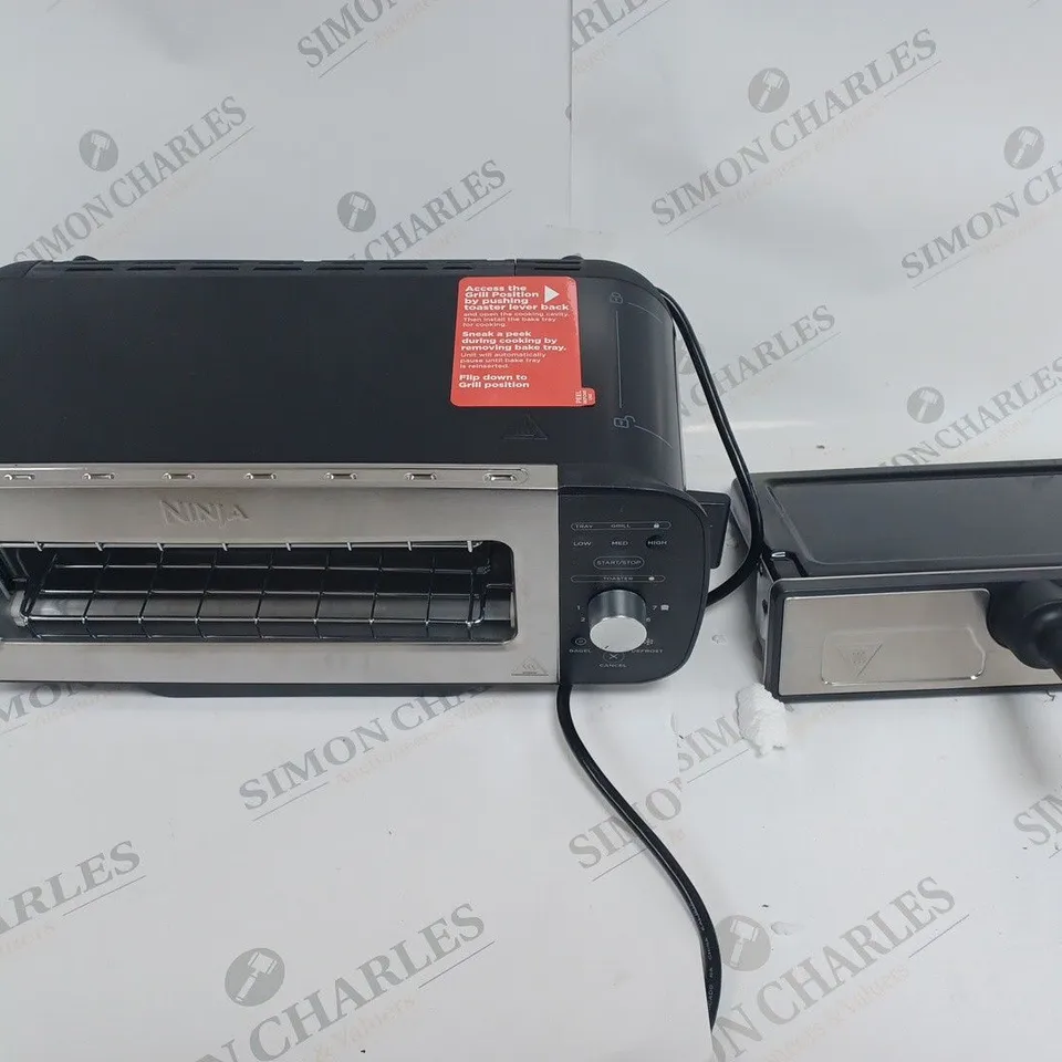 BOXED NINJA 2 IN 1 TOASTER & GRILL ST100UK