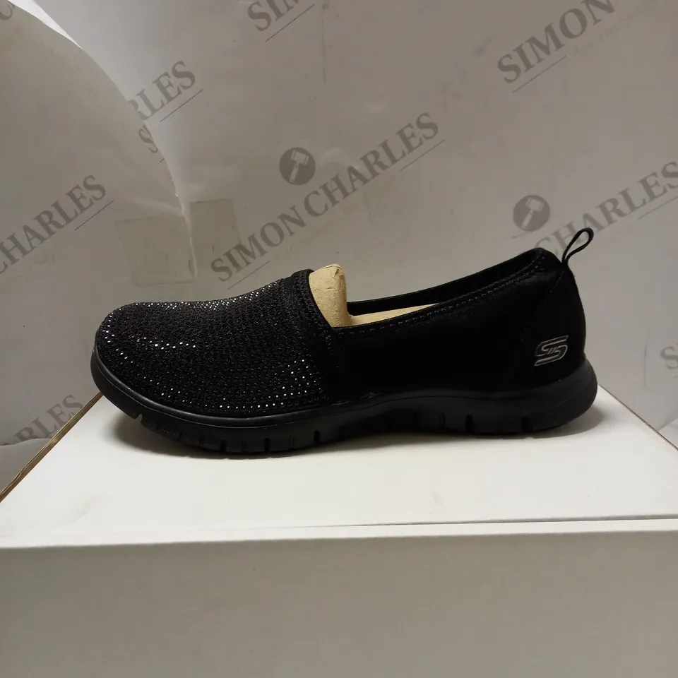 SKECHERS BLACK SLIP ON SHOES - SIZE 6