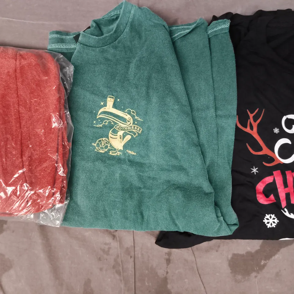 APPROXIMATELY 20 ASSORTED CLOTHING AND FASHION PRODUCTS IN VARIOUS STYLES AND SIZES - COLLECTION ONLY