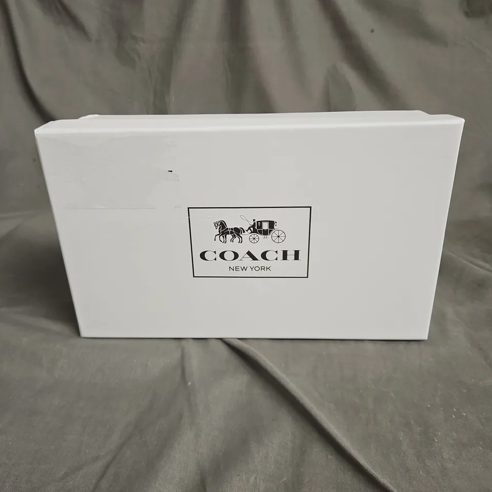 COACH BLACK PEBBLED LEATHER SHOULDER BAG WITH GOLD HORSEBIT CLASP