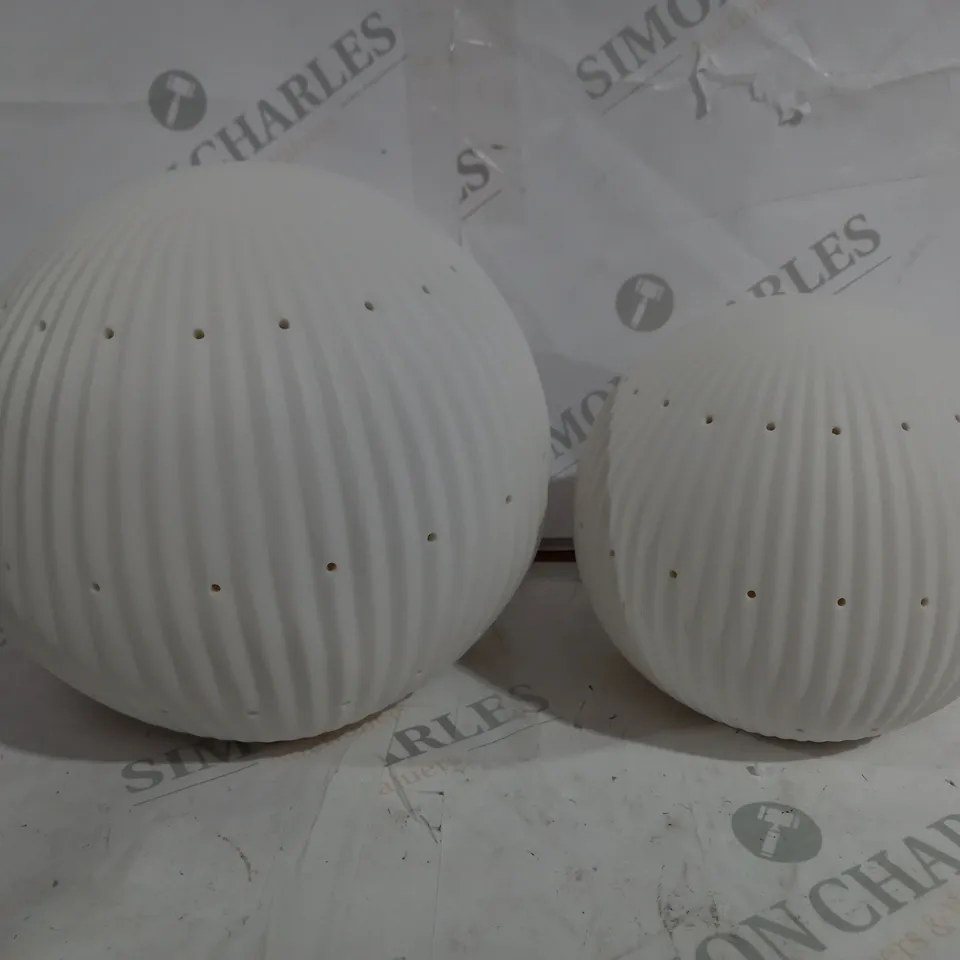 KELLY HOPPEN SET OF 2 LARGE CERAMIC LIGHT UP ORNAMENTS