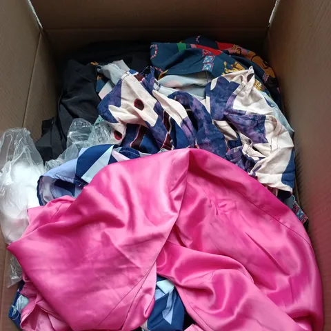 BOX OF APPROXIMATELY 25 ASSORTED CLOTHING ITEMS IN VARIOUS STYLES , COLOURS AND SIZES