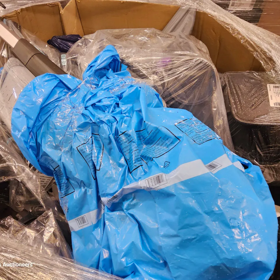 PALLET OF APPROXIMATELY 23 UNPROCESSED RAW RETURN HOUSEHOLD AND ELECTRICAL GOODS TO INCLUDE;