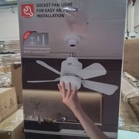 BOXED SKYLAN 45CM 5-BLADE E27 SOCKET CEILING FAN WITH LED LIGHT AND REMOTE CONTROL 