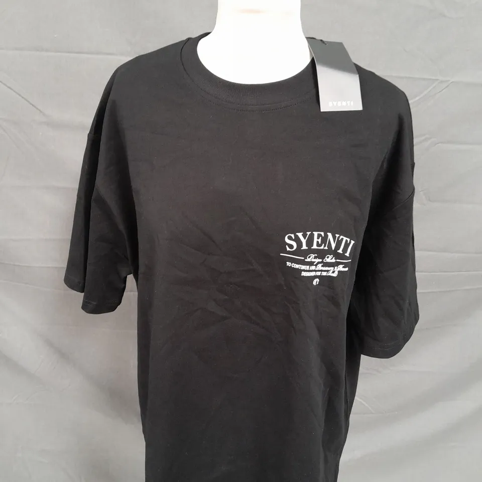 BLACK SYENTI OVERSIZED TEE SIZE M 
