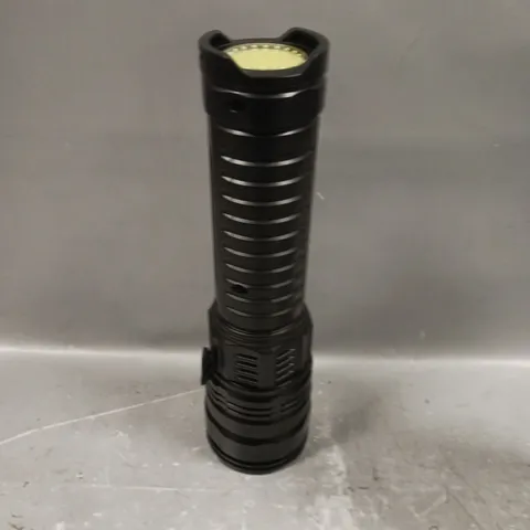 BOXED LF-S33 LED TORCH 