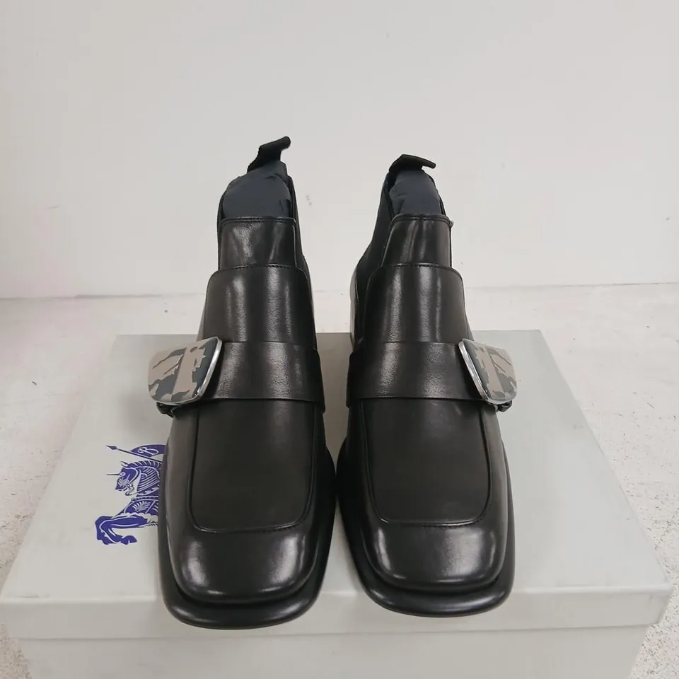 BURBERRY LEATHER ANKLE BOOTS WITH BUCKLE STRAP – BLACK, UK 8 (EU 42)
