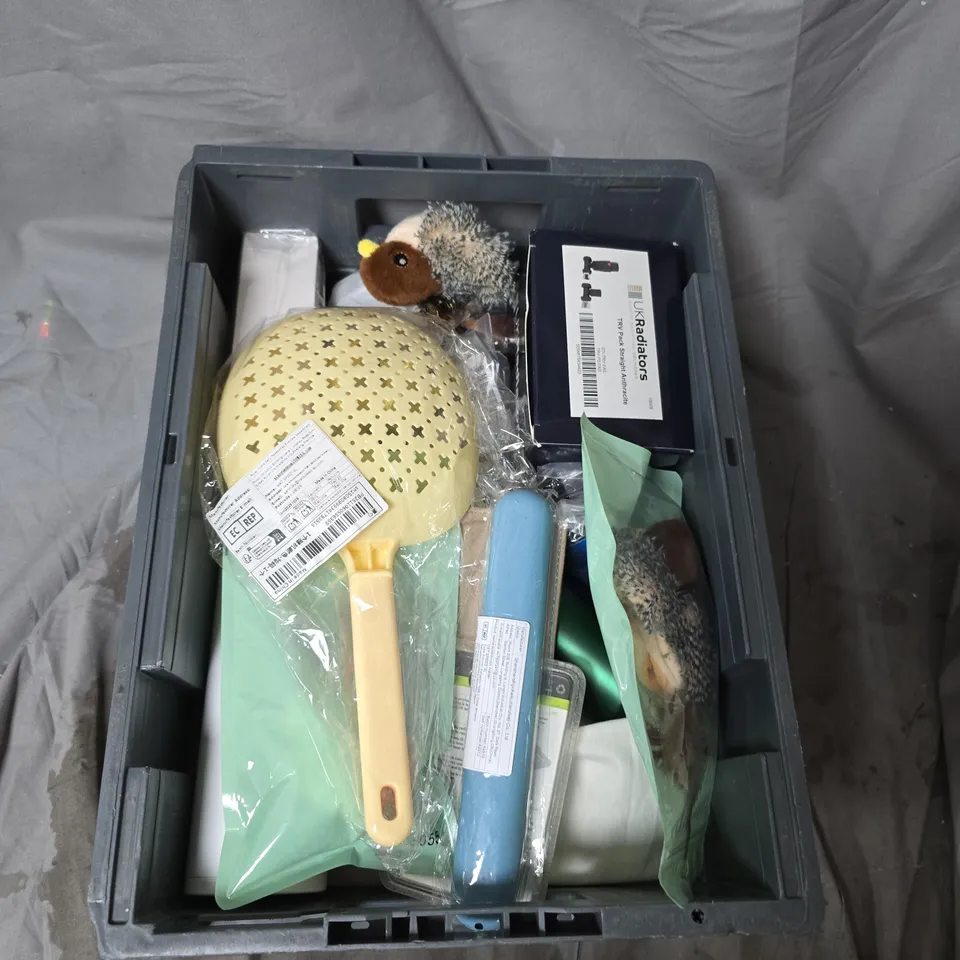 APPROXIMATELY 10 ASSORTED PET SUPPLIES IN GREY CRATE – HEDGEHOG TOY & GROOMING ACCESSORIES