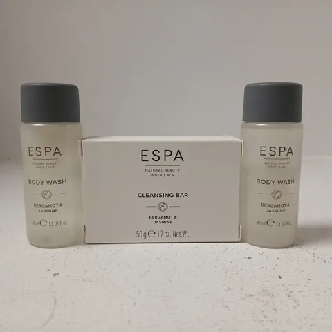 APPROXIMATELY 20 ASSORTED COSMETIC ITEMS INCLUDING VARIOUS MAKES AND BRANDS - COLLECTION ONLY