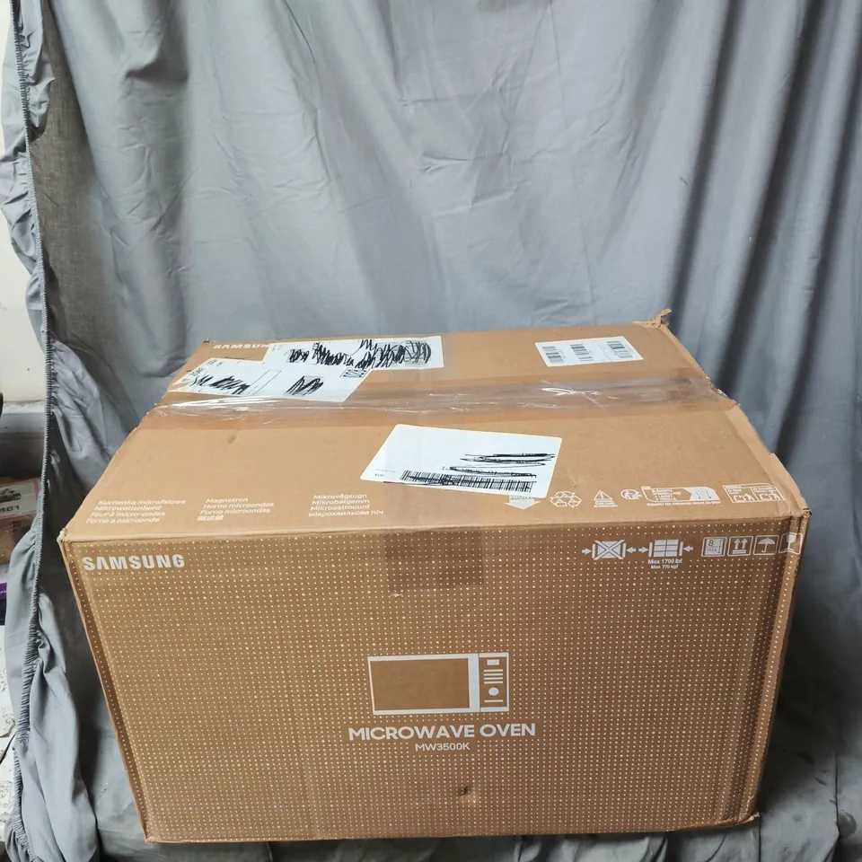 BOXED SAMSUNG MS23K3513AK/EU SOLO 23L MICRCOWAVE OVEN - COLLECTION ONLY