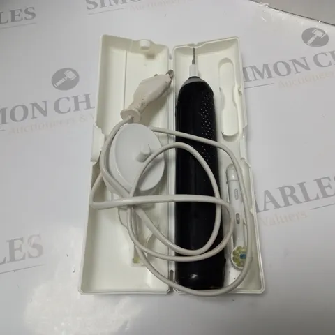 ORAL-B GENIUS 800 CA BLACK ELECTRIC TOOTH BRUSH