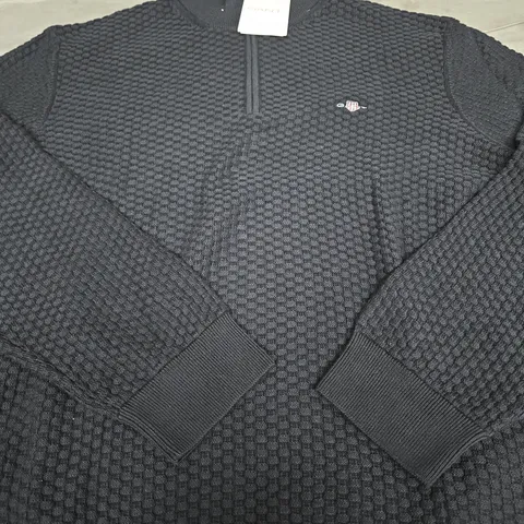 GANT COTTON TEXTURE HALFZIP - SIZE XXL