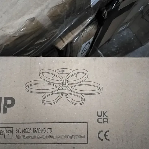 BOXED LIGHTS IN CEILING LAMP