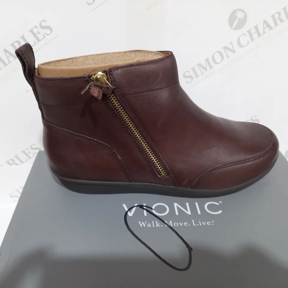 VIONIC LOIS BROWN ANKLE BOOTS - UK SIZE 6