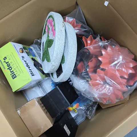 APPROXIMATELY 12 ASSORTED ITEMS TO INCLUDE CELESTRON BIRDERS STARTER KIT, FLOWER SOLAR STRING LIGHTS, HUSH PUPPIES SHOES, ETC - COLLECTION ONLY