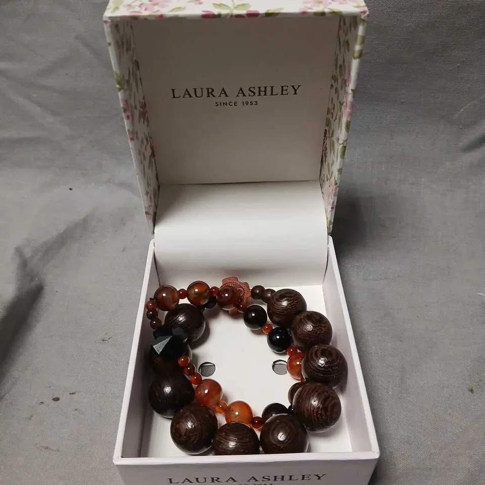 LAURA ASHLEY BEADED BRACELET – BROWN & AMBER BEADS