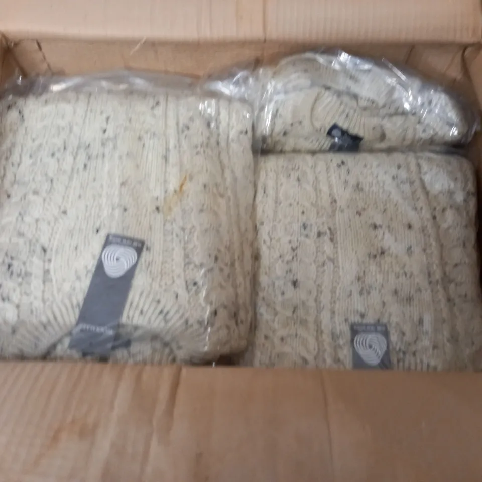 LOT OF 10 AS NEW PURE NEW WOOL KNITTED CREW JUMPERS IN ECRU - ALL M