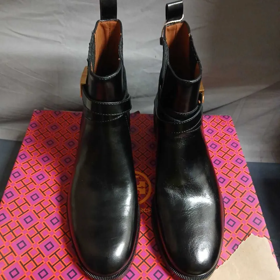 TORY BURCH CHELSEA BOOTIE – 30MM, PERFECT BLACK 006, SIERRA ANTIK, US 10