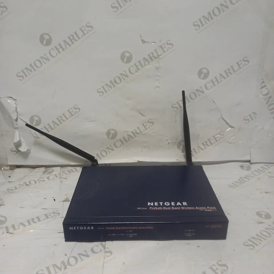 NETGEAR WAG302 PROSAFE DUAL BAND WIRELESS ACCESS POINT 