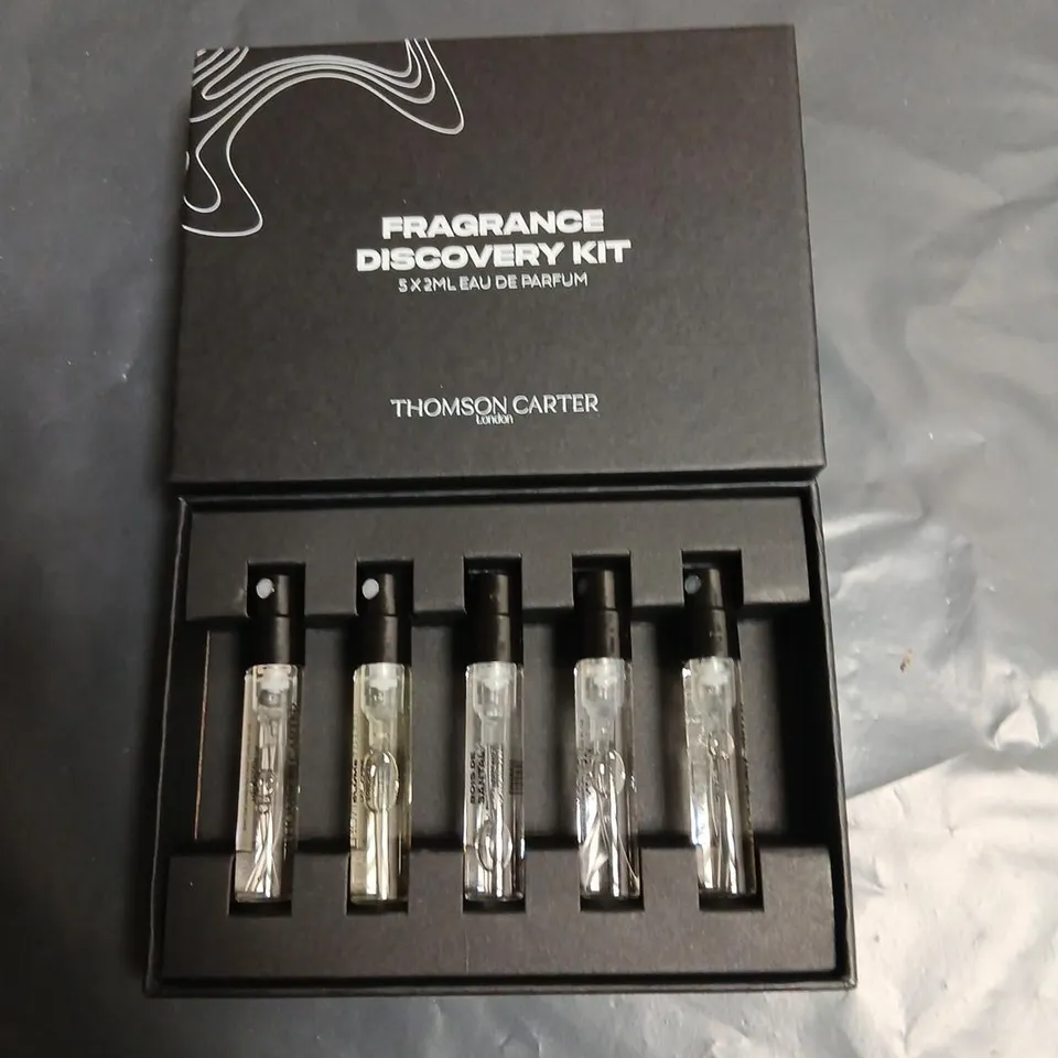 BOXED FRAGRANCE DISCOVERY KIT THOMSON CARTER 5 X 2ML