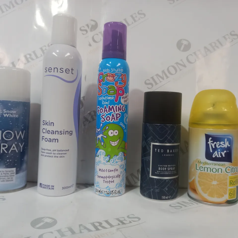 APPROXIMATELY 10 ASSORTED AEROSOL ITEMS IN INCLUDE TED BAKER BODY SPRAY, SENSET SKIN CLEANSING FOAM, SNOW WHITE SNOW SPRAY, ETC - COLLECTION ONLY