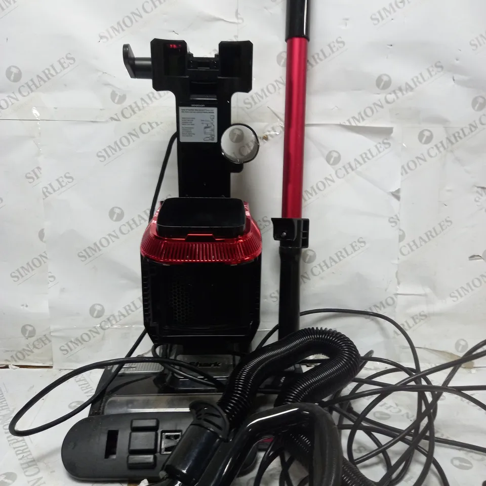 SHARK UPRIGHT VACUUM CLEANER NV602UKT