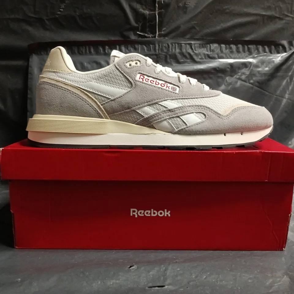 BOXED PAIR OF REEBOK CLASSIC NYLON 89 TRAINER IN GREY SIZE UK 10