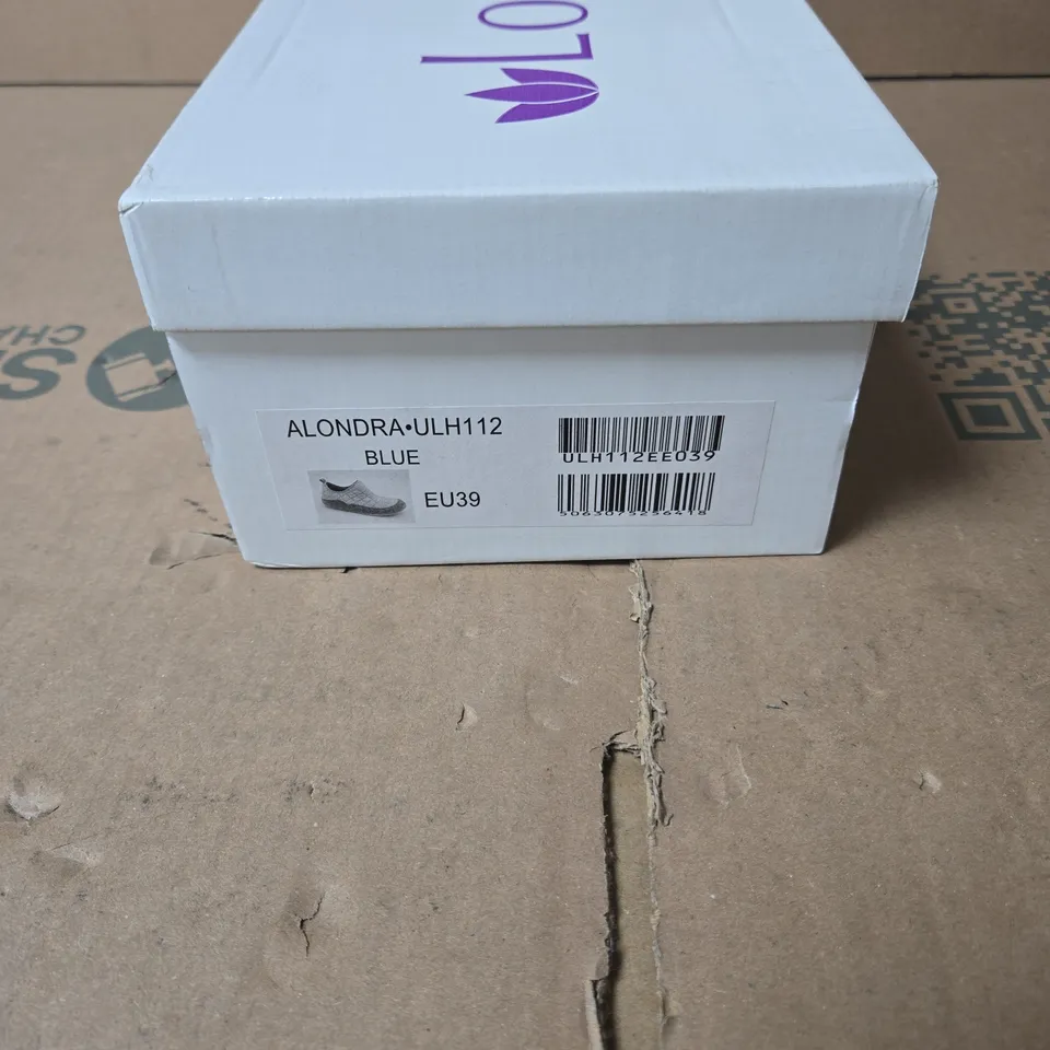 LOTUS ALONDRA ULH112 BLUE SLIPPERS SIZE 39 BOXED