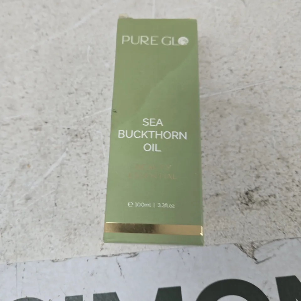 BOX OF APPROXIMATELY 20 ASSORTED BEAUTY ITEMS TO INCLUDE: PUREGLO SEA BUCKTHORN OIL